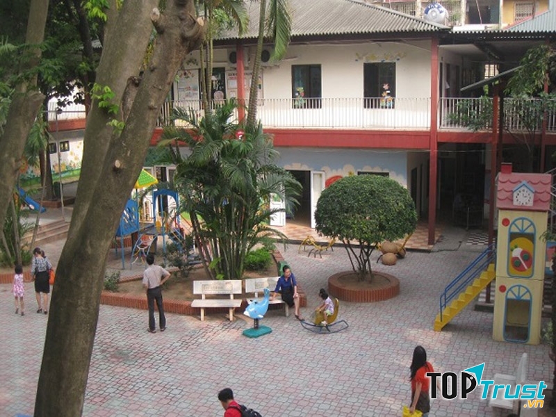 Khuôn viên Trường mầm non Thực hành