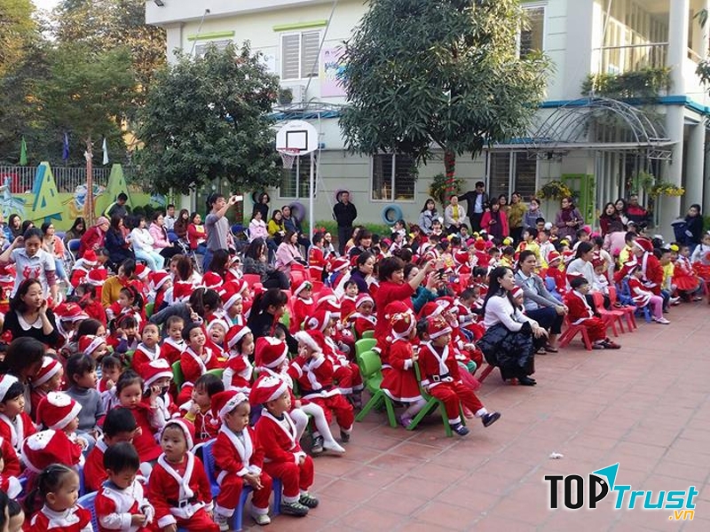 Trường mầm non Trăng Đỏ