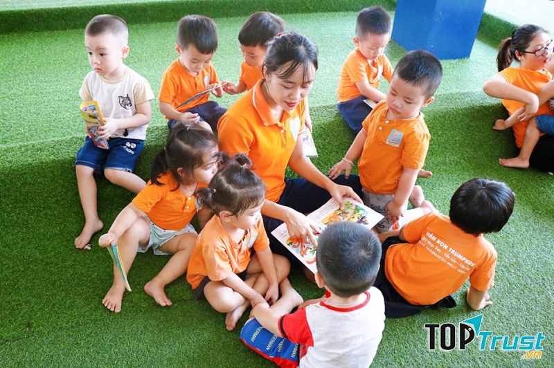 Tại trường mầm non TrumpKids, các bé sẽ được  phát triển hài hòa, toàn diện về thể chất, tình cảm – xã hội, nhận thức, ngôn ngữ và nghệ thuật