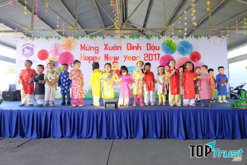 Là trường Mầm Non tư thục chất lượng cao đầu tiên ở quận 7 được cấp giấy hoạt động.