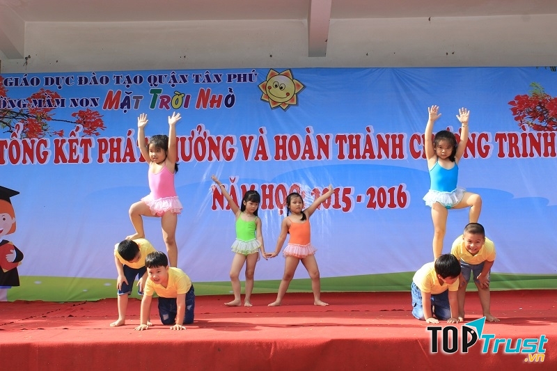 Văn nghệ tại Trường Mầm non Tư thục Mặt Trời Nhỏ