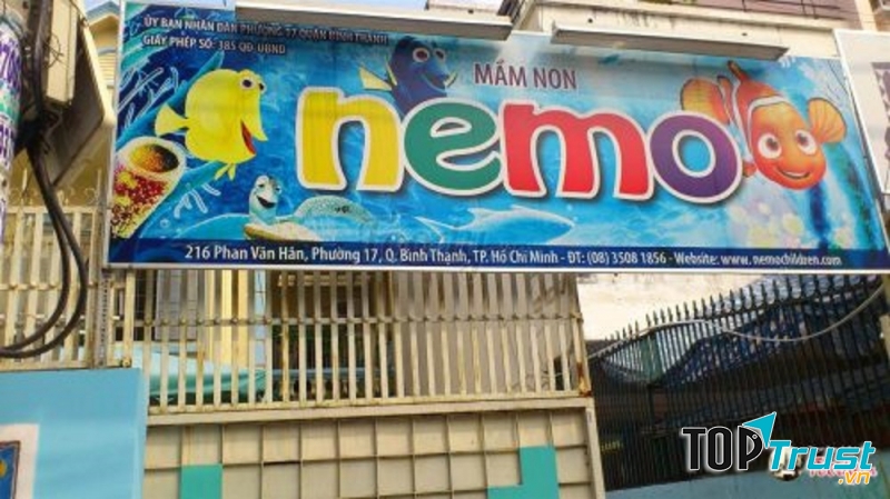 Trẻ được học tiếng Anh cùng giáo viên bản ngữ