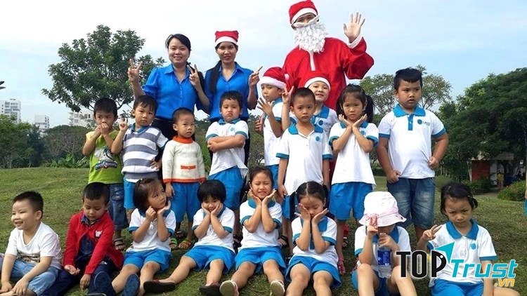 Trẻ thường xuyên được đi dã ngoại để mở mang kiến thức