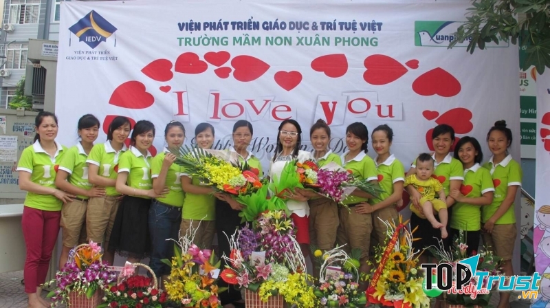 Đội ngũ giáo viên Trường Mầm Non Xuân Phon