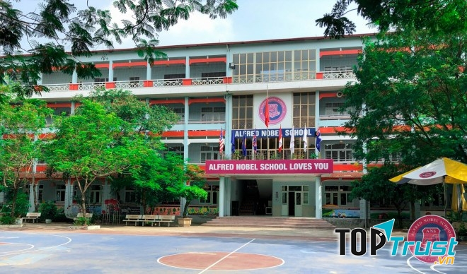 Trường Phổ thông Liên cấp Alfred Nobel