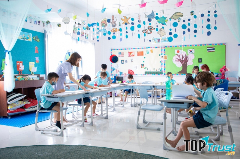 Học tập và vui chơi ở Saigon Star - Nguồn: Sưu tầm