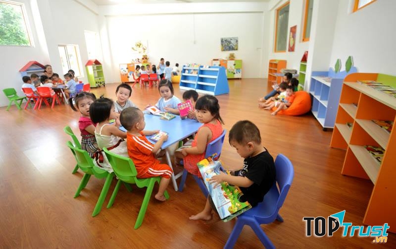 Nhà trường luôn tìm kiếm và tuyển chọn những Giáo viên hội tụ đủ Tâm - Tầm - Tài, cùng hướng tới mục đích giáo dục: “Nơi kiến tạo công dân toàn cầu”