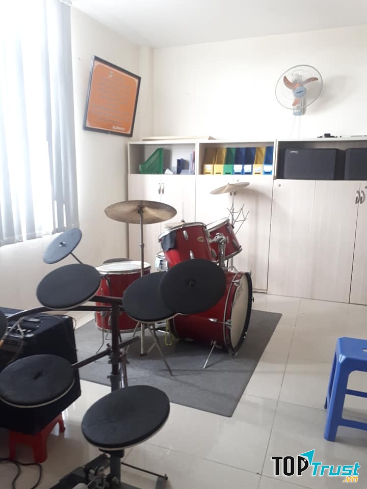 Trường Suối Nhạc