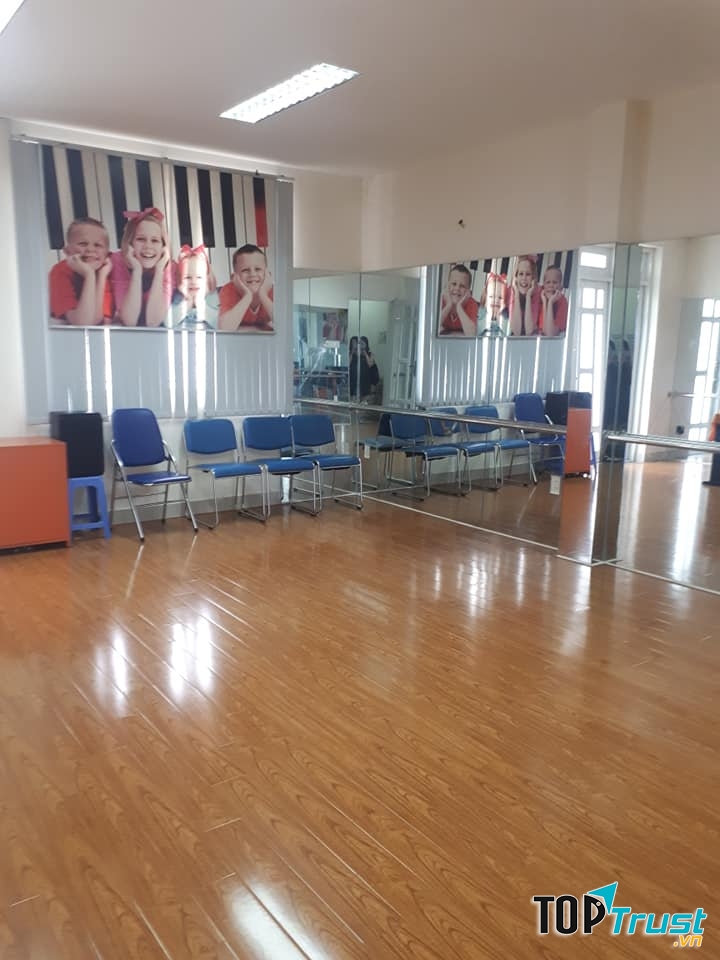 Trường Suối Nhạc