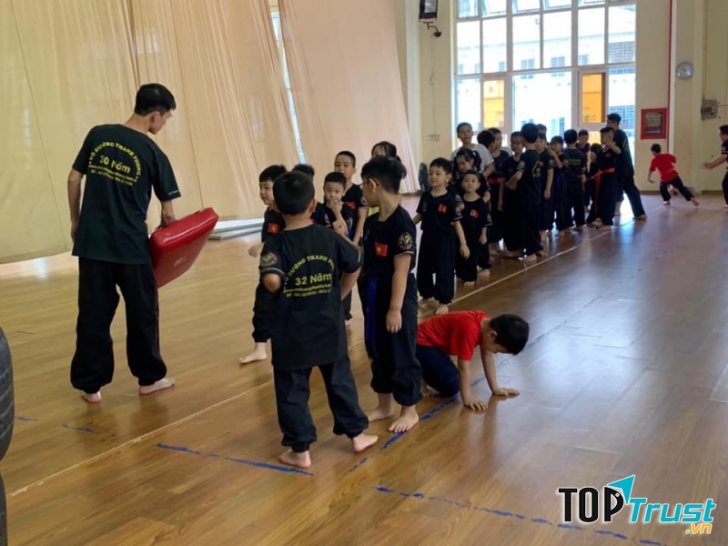 Trường thể thao thiếu niên 10 - 10