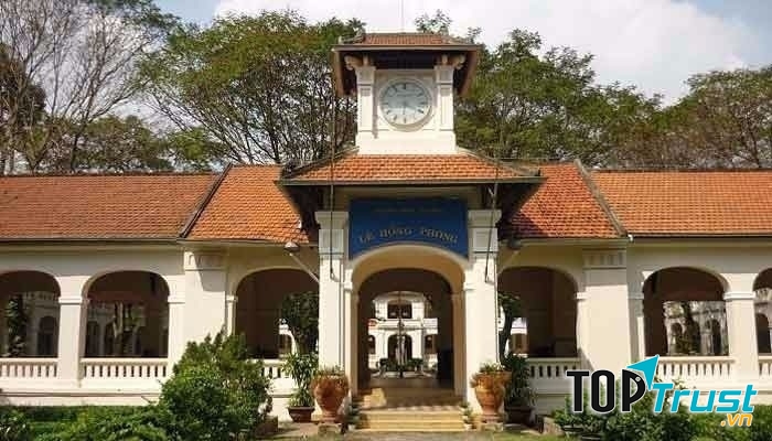 Trường THPT chuyên Lê Hồng Phong