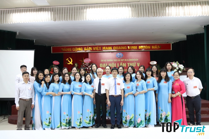 Trường THPT dân lập M.V.Lômônôxốp