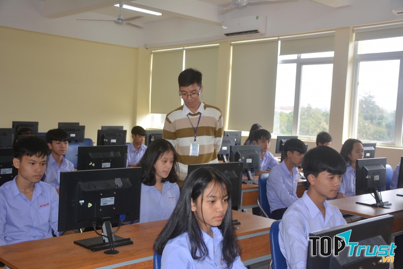 Trường THPT Dân tộc nội trú Tây Nguyên