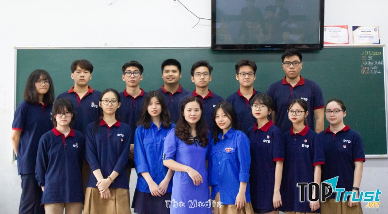 Trường THPT Đoàn Thị Điểm