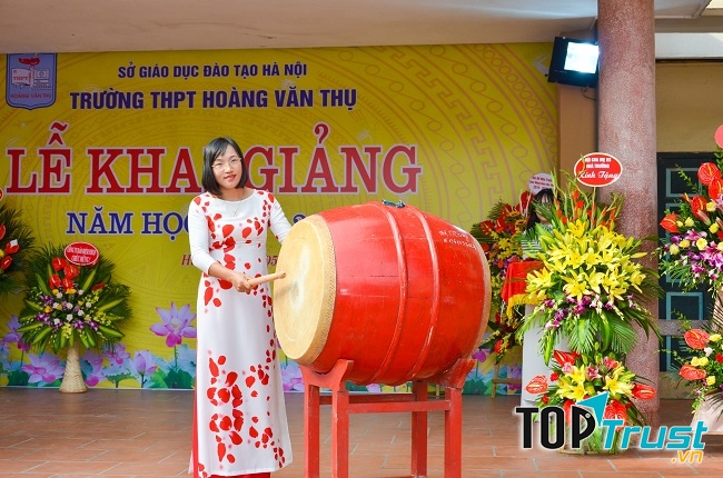 Lễ khai giảng