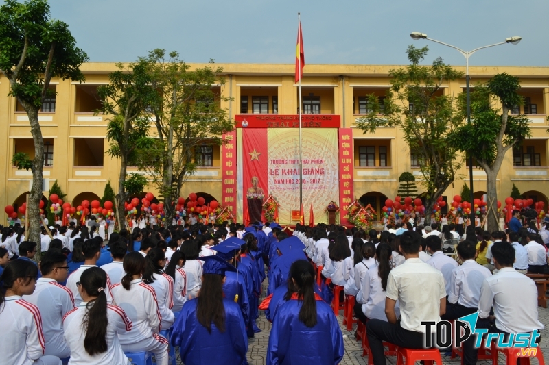 Hoạt động tập thể của trường THPT Thái Phiên