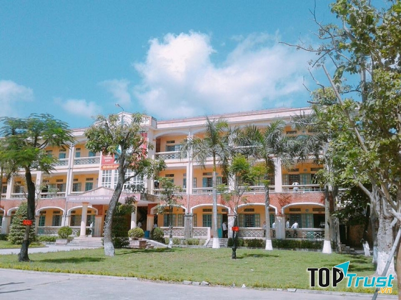 Trường Trung học phổ thông Bắc Đông Quan