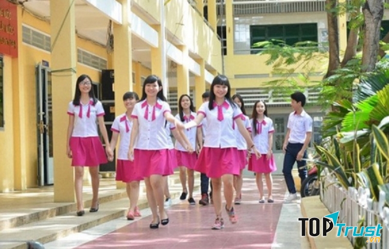 Đồng phục Trường THPT Nguyễn Trung Trực