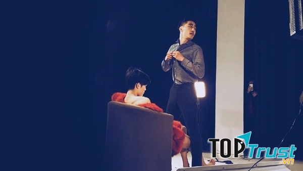 Tự bẻ cong để yêu cậu