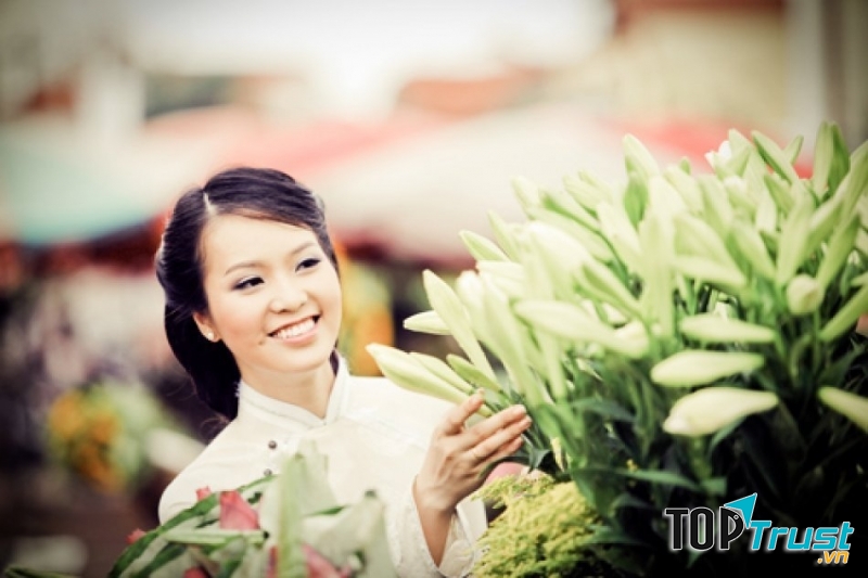 Một cô gái tự tin sẽ luôn lạc quan và yêu đời