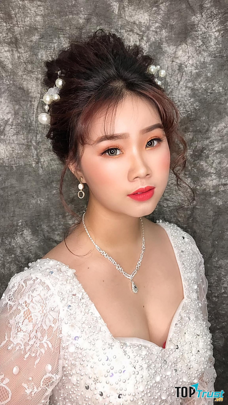 Tú Tina Make Up (Studio Wedding Win)