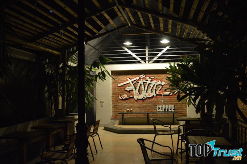 Quán dễ tìm thôi, chỉ cần bạn tìm được ga Ninh Bình cũ bạn sẽ tìm được Tu Tu Coffee
