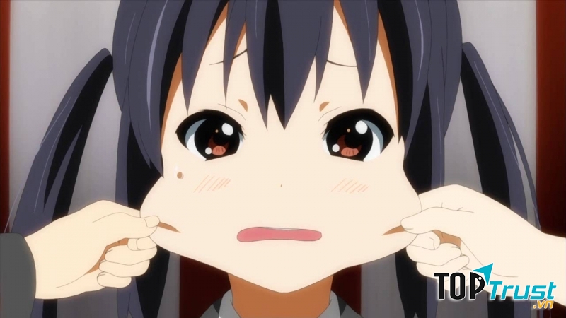 Tự véo để ngừng cười