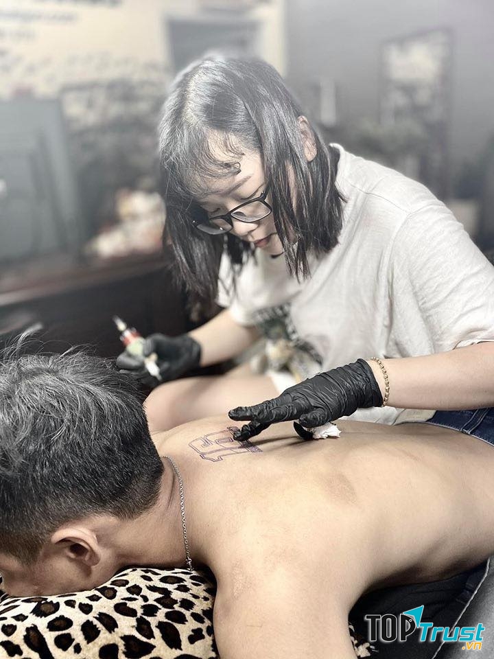 Hình ảnh khách hàng tại Tuấn Art