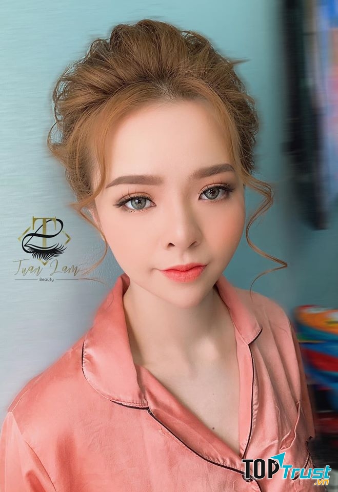 TUẤN LÂM Make-up & Eyebrows Beauty