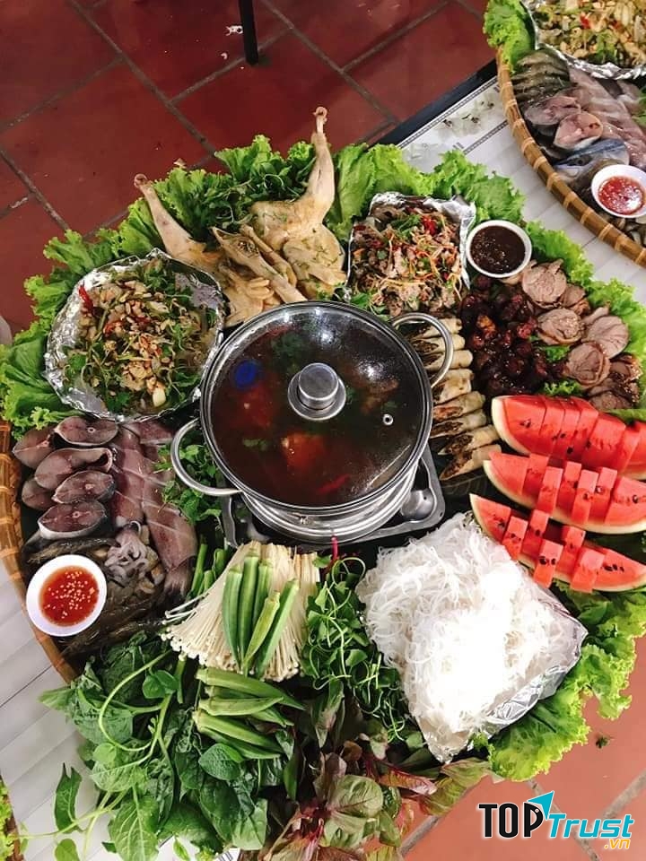 Tuấn Núi quán