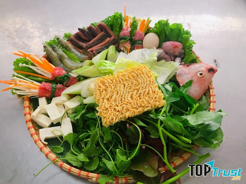 Tuấn Núi quán