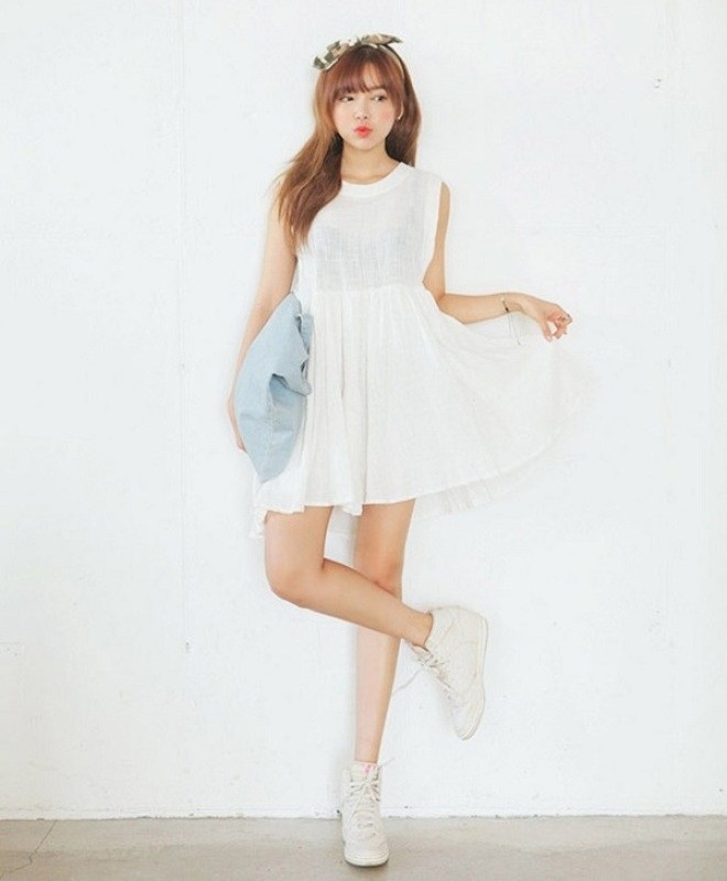 Hãy mặc quần, váy có eo cao, sao cho từ eo trở xuống phải chiếm 2/3 cơ thể bạn