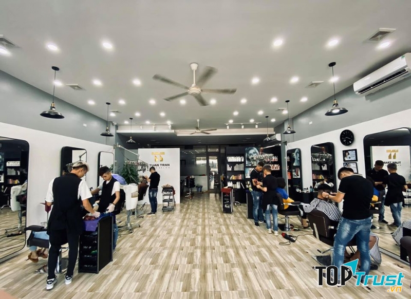 Tuấn Trần Hair Salon