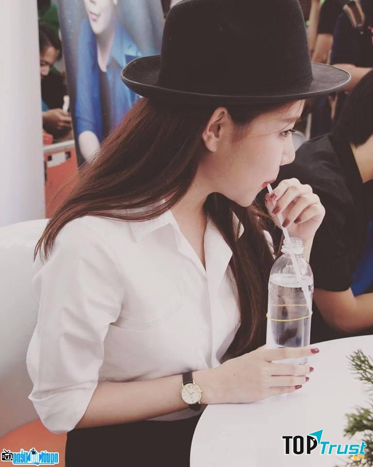 Sau thời gian dài “chinh chiến” trên thương trường, Tuệ Nghi nay đã trở thành một viên kim cương sáng chói, đầy gai góc và bản lĩnh