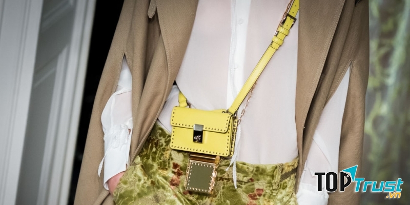 Mẫu túi nhỏ xinh nhưng rất thanh lịch