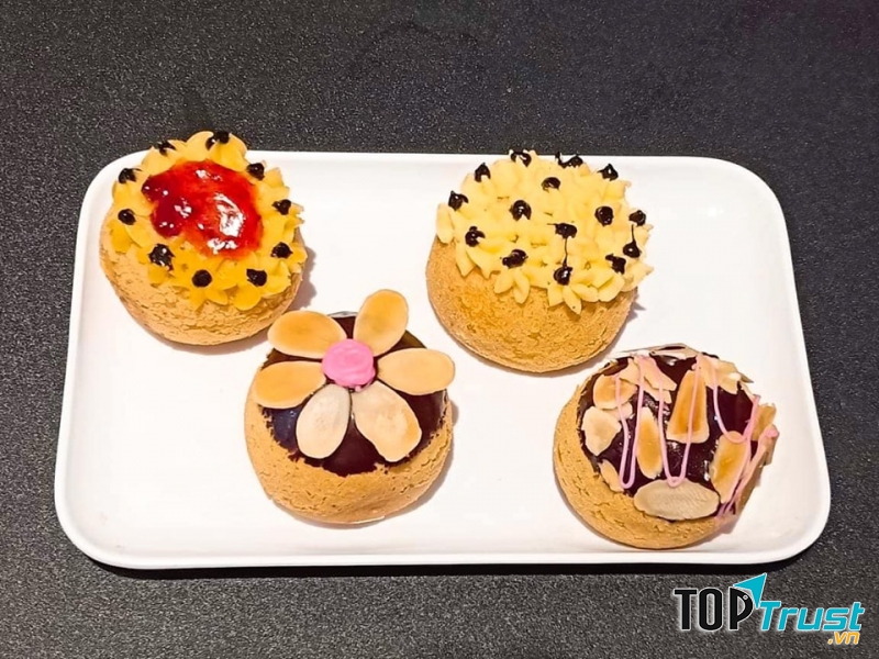 Bánh ngọt hấp dẫn