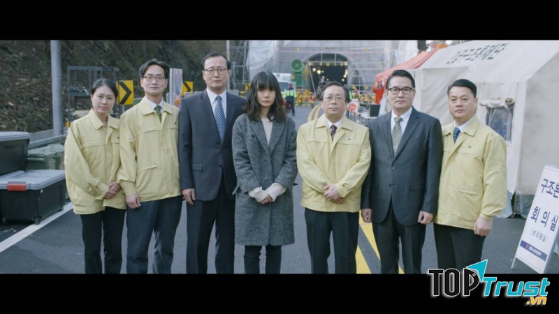 Tunnel  (Đường Hầm)