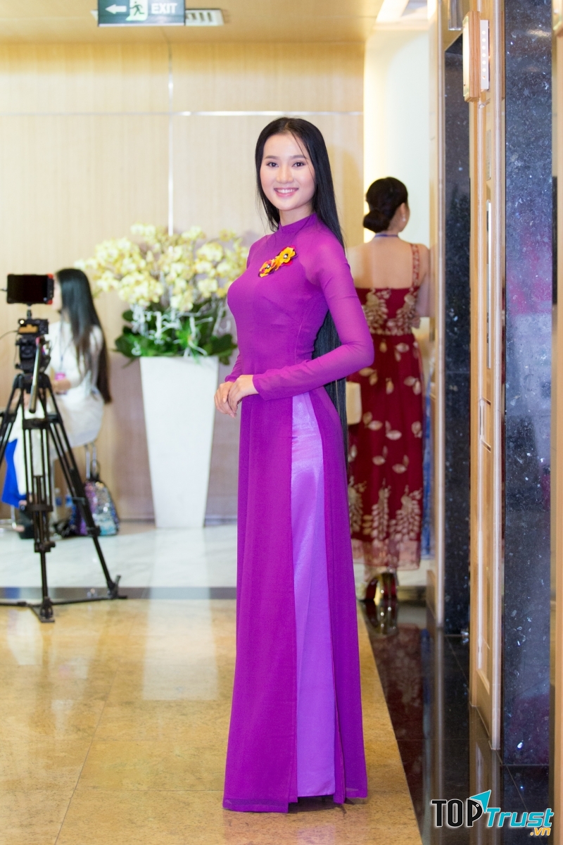 Tuổi Mùi nên chọn màu tím