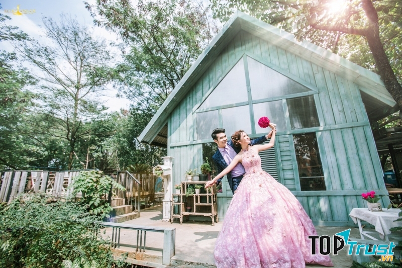 Phụ nữ tuổi Thân là những người giỏi che dấu cảm xúc, dù có vất vả, khó khăn họ cũng vẫn xem như đó là chuyện phải trải qua mà không quá thể hiện ra ngoài