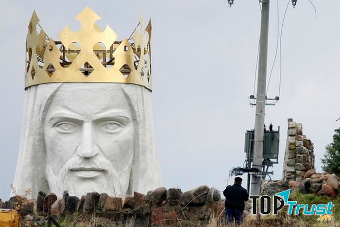 Tượng Chúa Giêsu ở Swiebodzin, Ba Lan