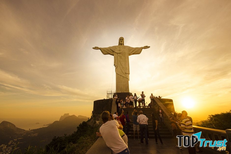 Tượng Cristo Redentor