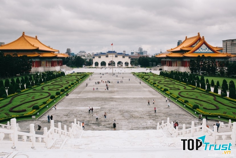 Tượng đài Tưởng Giới Thạch