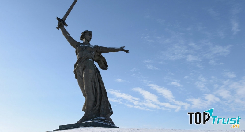 Tượng Mẹ Tổ quốc