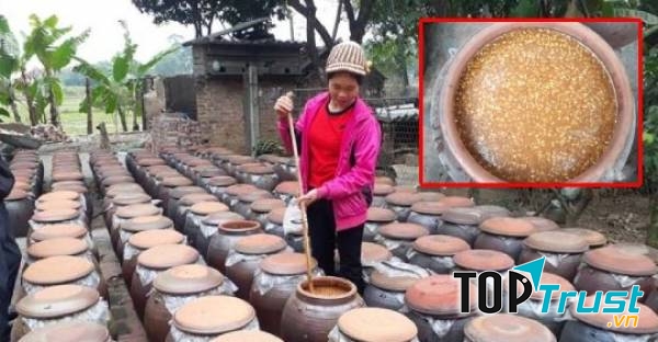 Từng vại tương nếp thơm ngon đặc biệt