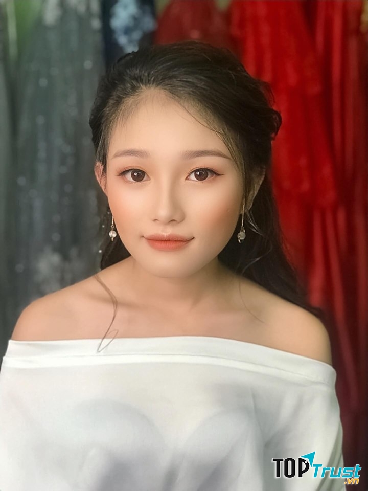 Tường Ngân makeup