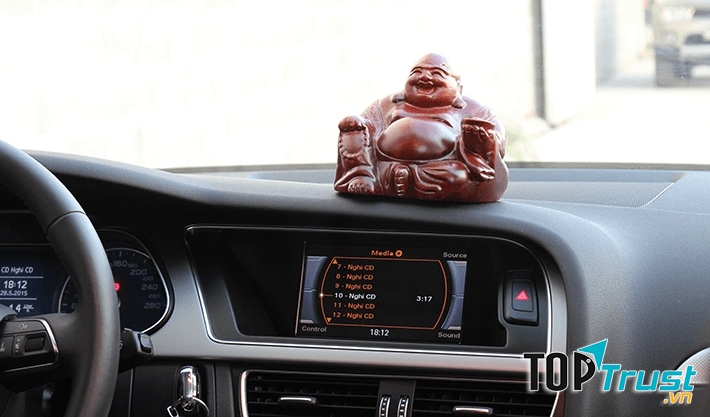 Tượng Đức Phật Di Lặc gắn liền với tiền tài, phú quý