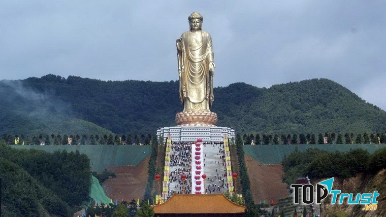 Tượng Phật Mùa Xuân, Trung Quốc