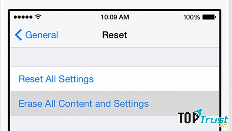 Reset dòng 2 sẽ đưa iPhone về trạng thái ban đầu và xóa toàn bộ dữ liệu
