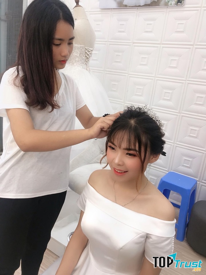 tuyến make up