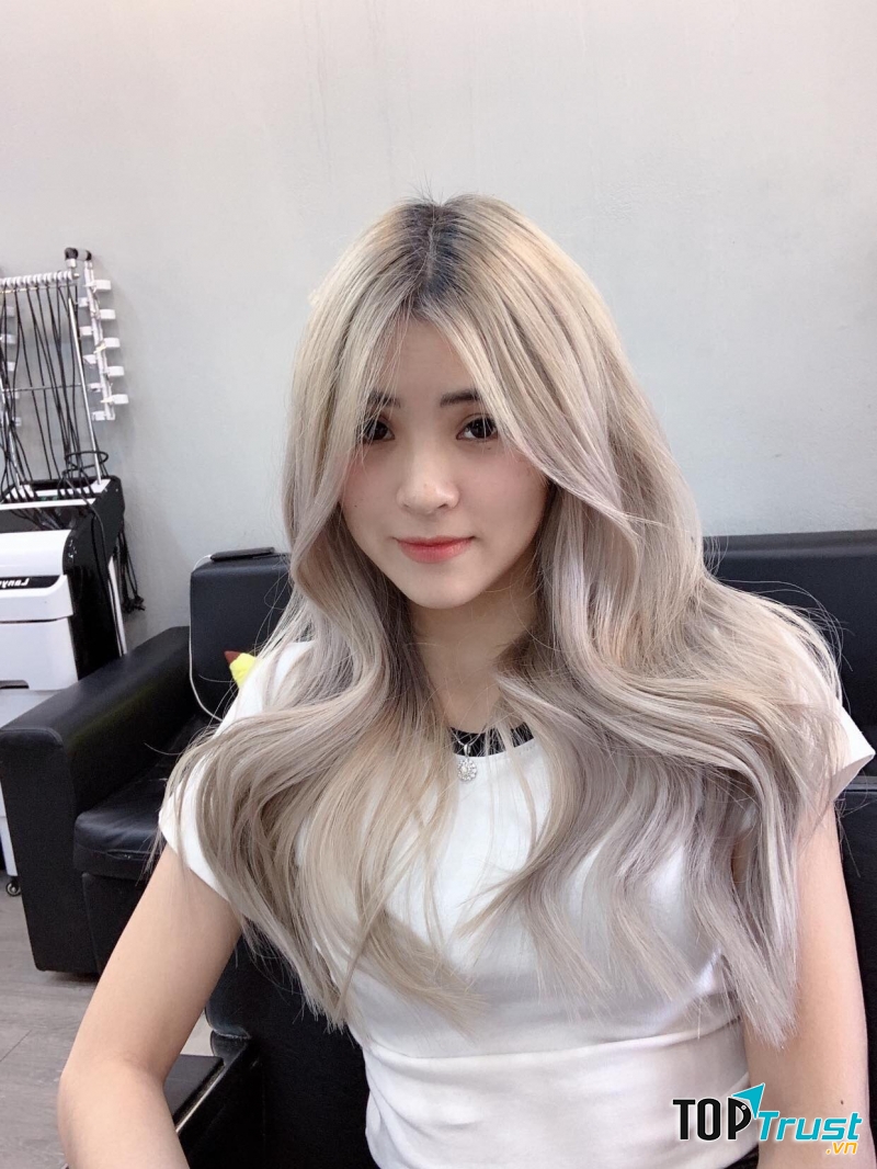 Tuyến Nguyễn Hairdressing